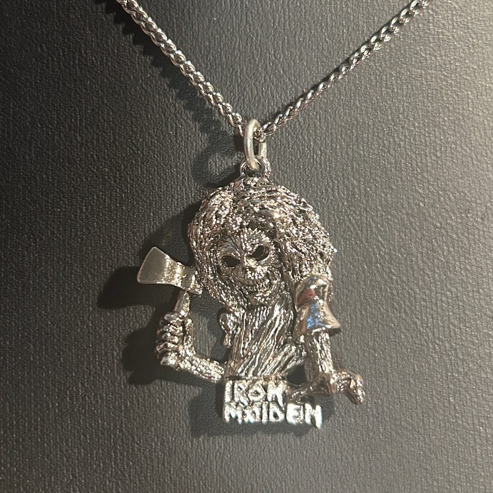 DEADSTOCK 1980’s VINTAGE IRON MAIDEN NECKLACE